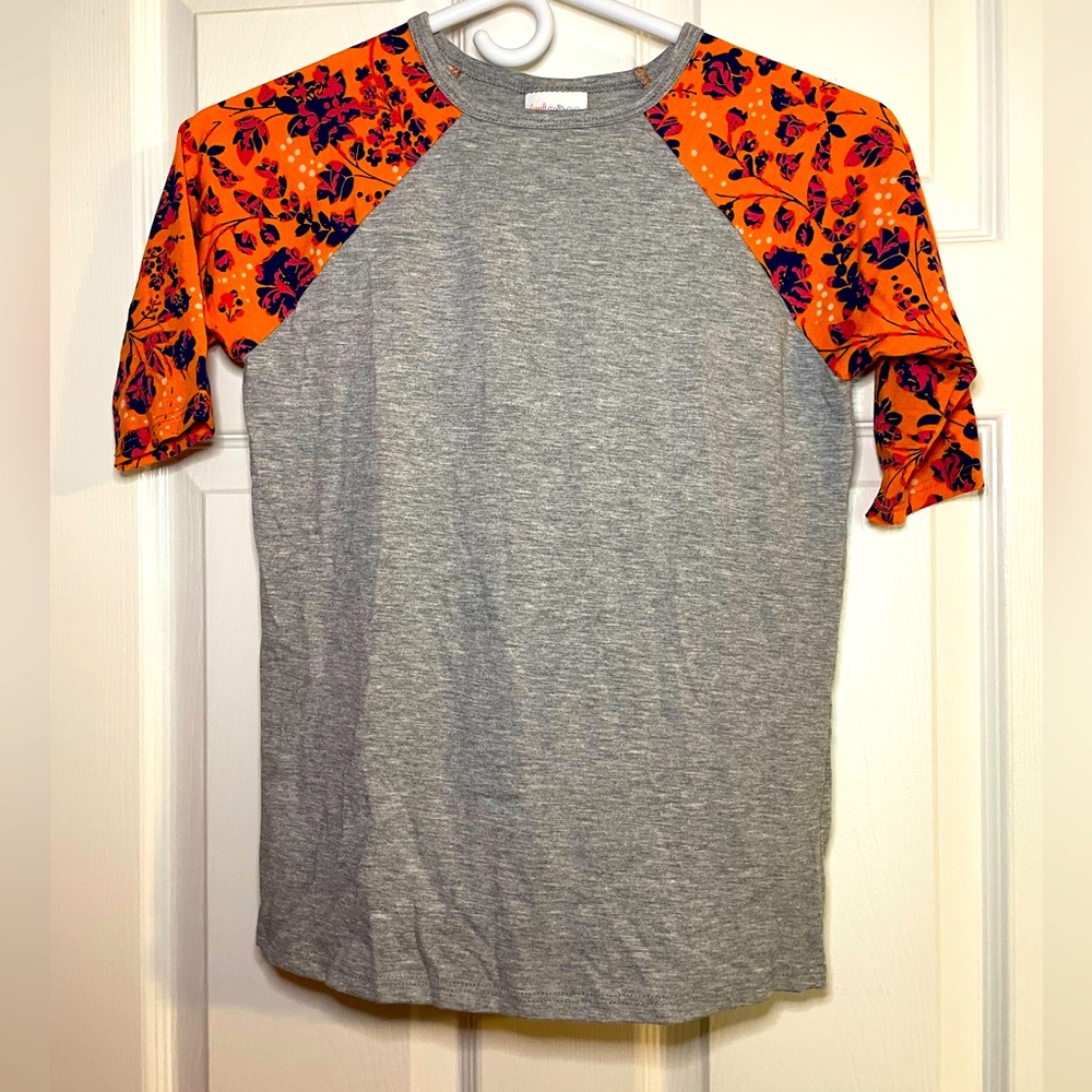 🚌 Kids LuLaRoe Sloan Baseball Tee 🚌